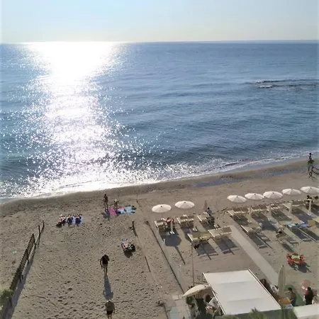 Il Mare Di Fronte Lägenhet